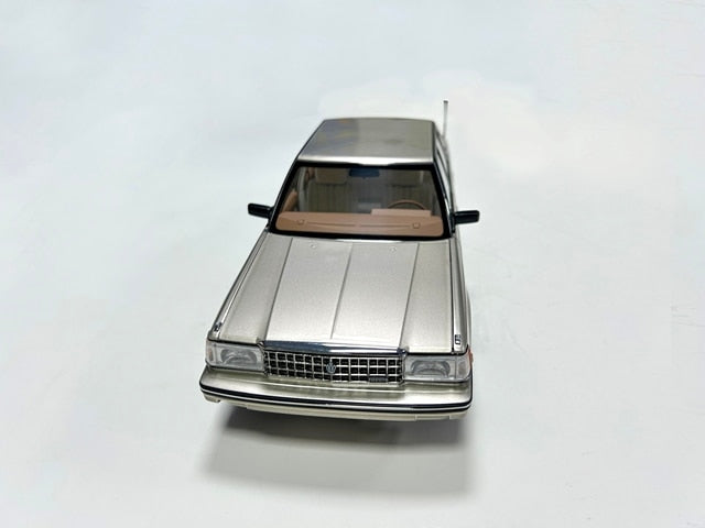 [ Pre-order ] 8251123G XiaoGuang MODEL 1:18 Toyota Crown MS122 Gold