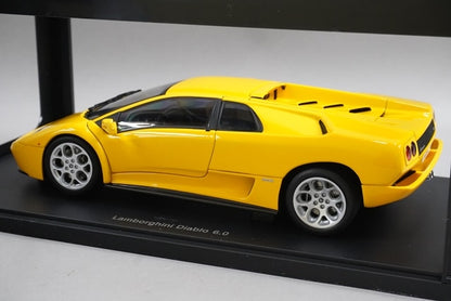 1:18 AUTOart 74526 Lamborghini Diablo 6.0 Yellow model car