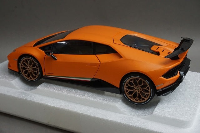 1:18 AUTOart 79152 Lamborghini Huracan Performante Matte Orange model car