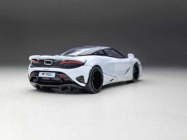 [ Pre-order ] FG 1:64 Mclaren 720S GT3X White Without Tail Wing