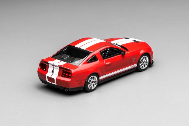 [ Pre-order ] GL-1251005A Motor Helix 1:64 Ford Mustang Shelby GT500 2007 Torch Red