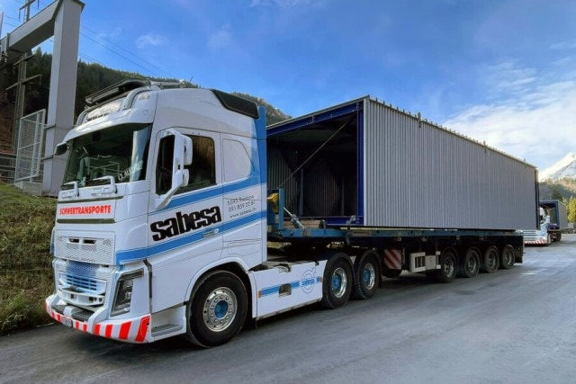 [ Pre-order ] 01-4856 WSI 1:50 Volvo Sabesa SA FH5 GLOBETROTTER 6X4 FLATBED TRAILER 4 AXLE