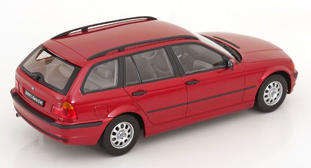 [ Pre-order ] KKDC181465 KK scale 1:18 BMW 3er E46 Touring 1999 Red Metallic