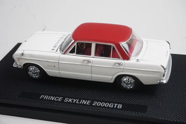 1:43 EBBRO 44238 Nissan Prince Skyline 2000GTB 1965 White/Red