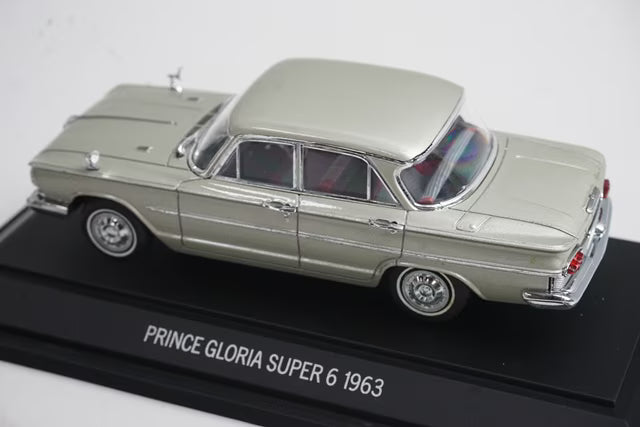 1:43 EBBRO 43569 Nissan Prince Gloria Super 6 1963 Gold