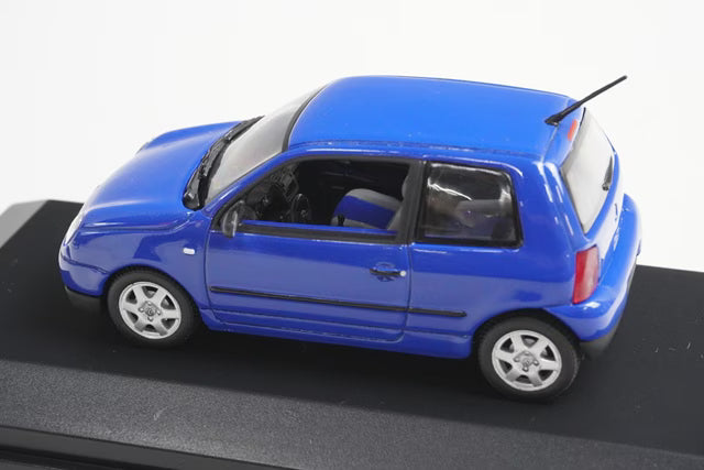 1:43 MINICHAMPS 430058100 VW Lupo 1998 Jazz Blue