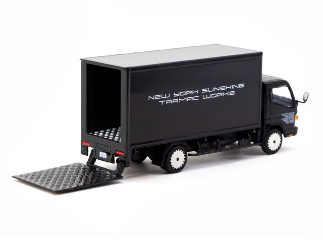 T64T-TL002-NYS Tarmac Works 1:64 Mitsubishi Fuso Canter - Box Truck New York Sunshine