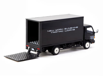 T64T-TL002-NYS Tarmac Works 1:64 Mitsubishi Fuso Canter - Box Truck New York Sunshine
