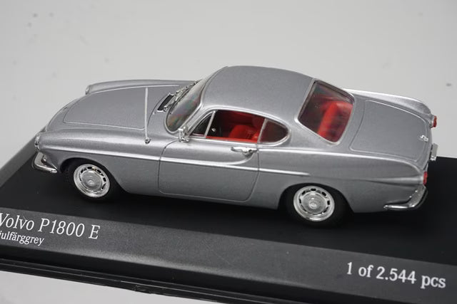 1:43 MINICHAMPS 430171624 Volvo P1800 E Coupe 1969 Gray