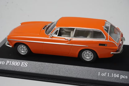 1:43 MINICHAMPS 430171617 Volvo P1800 ES 1971 Yellow