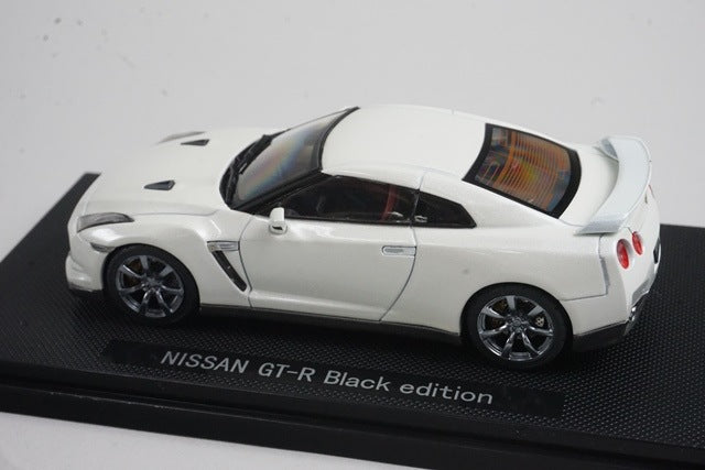 1:43 EBBRO 44101 Nissan GT-R Black Edition White – Boost Gear - GLOBAL