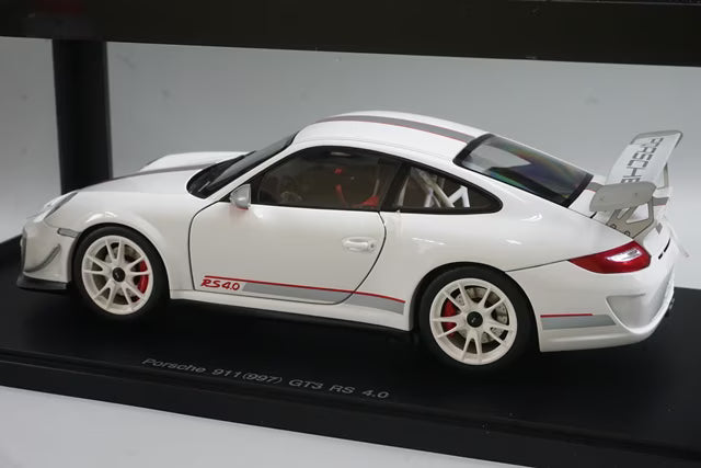 1:18 AUTOart 78147 Porsche 911 (997) GT3 RS 4.0 White