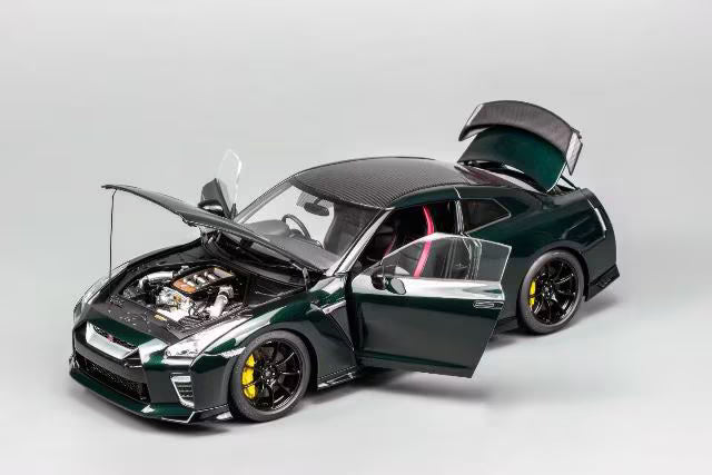 M83516 MOTORHELIX 1:18 Nissan GT-R (R35) Track Edition Engineered by NISMO T-Spec 2022 Midnight Purple