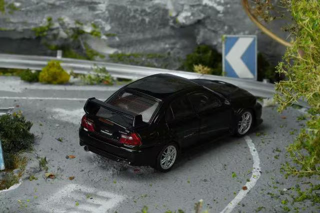 [ Pre-order ] M64101 MOTORHELIX 1:64 Mitsubishi Lancer Evolution V GSR Pyrenees Black Pearl