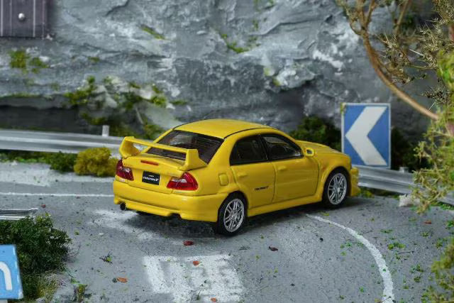 [ Pre-order ] M64102 MOTORHELIX 1:64 Mitsubishi Lancer Evolution V GSR Dandelion Yellow