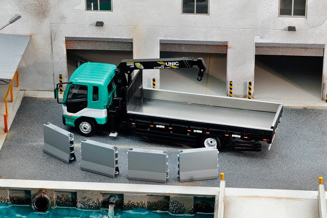 [ Pre-order ] KS-082-633 GCD Gaincorp Products 1:64 Mitsubishi Fuso Crane Truck Green (RHD)