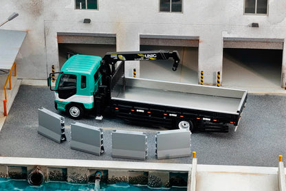 [ Pre-order ] KS-082-633 GCD Gaincorp Products 1:64 Mitsubishi Fuso Crane Truck Green (RHD)