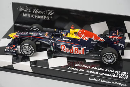 1:43 MINICHAMPS 410110301 Red Bull Racing Renault RB7 Japanese GP 2011 #1 model car