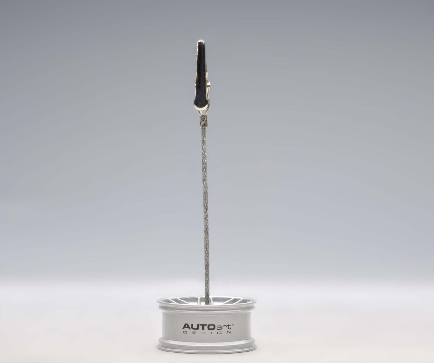 [ Back-order ] AUTOart 40408 1:12 racing wheel memo clip stand Silver 12.9 cm.