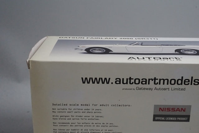 1:18 AUTOart 77433 Datsun Fairlady 2000 SR311 White model car