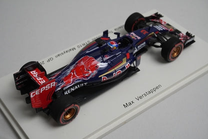 1:43 SPARK S4618 Scuderia Toro Rosso STR10 Malaysia GP 2015 #33 M.Verstappen model car