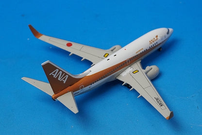 1:400 B737-700 ANA Gold Jet JA02AN 10735 Phoenix airplane model