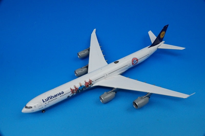 1:200 A340-600 Lufthansa FC Bayern Munich D-AIHK 100045 Eagle airplane model