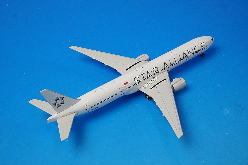 1:400 B777-300 Singapore Star Alliance 9V-SYL 10930 Phoenix airplane model
