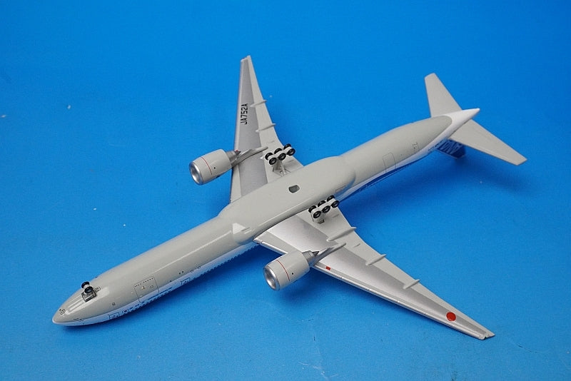 1:400 B777-300 ANA style painting JA752A NH40012 ANA airplane model