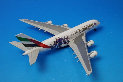 1:500 A380-800 Emirates Paris Saint-Germain A6-EOT 529440 Herpa airplane model