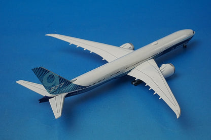 1:500 B777-9 Boeing House Color N779XW 533133 Herpa airplane model