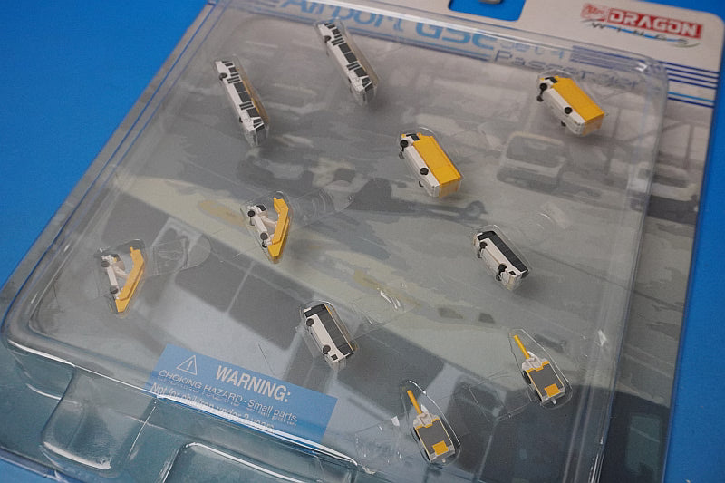 1:400 Airport GSE Set 4 Passenger Diorama 55599 Dragon Diorama model