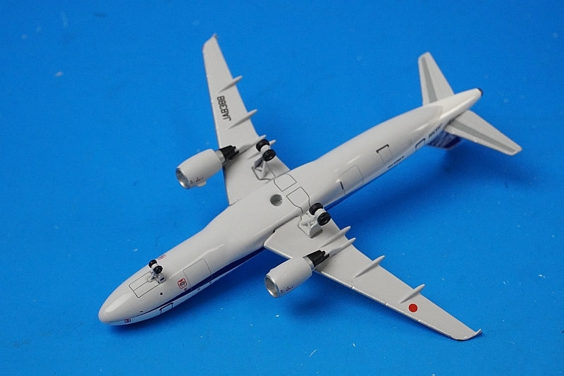 1:400 A320-200 ANA JA8388 Aero Classics airplane model