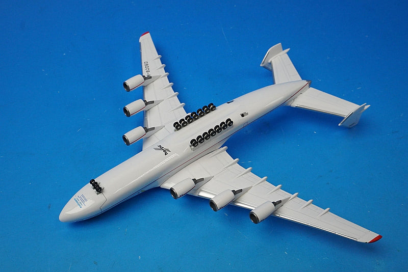 1:500 Antonov An-225 Mriya 00's red and white paint UR-82060 515436 Herpa airplane model