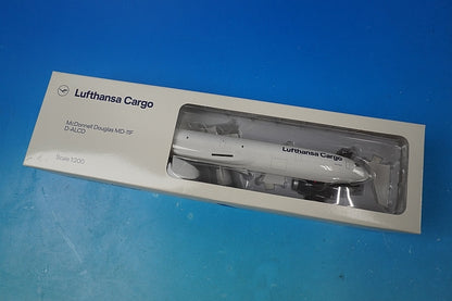 1:200 MD-11F Lufthansa Cargo D-ALCD LW200DLH011 LIMOX airplane model