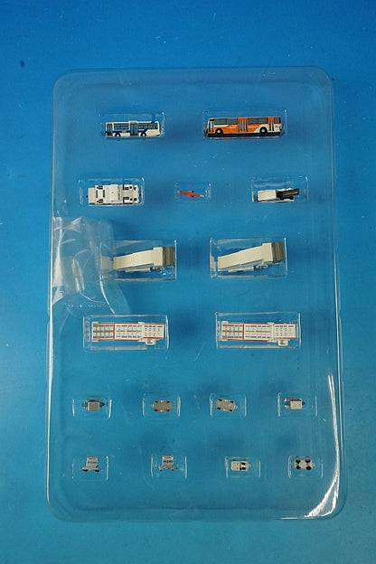 1:400 17-piece ground support vehicle set (white) Haneda Airport No. 407 spot display with base plate GSE40077 ANA