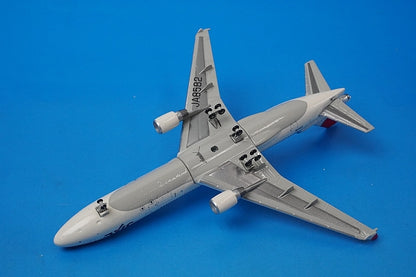 1:400 MD-11 JAL Arc Paint JA8582 10053 Phoenix airplane model