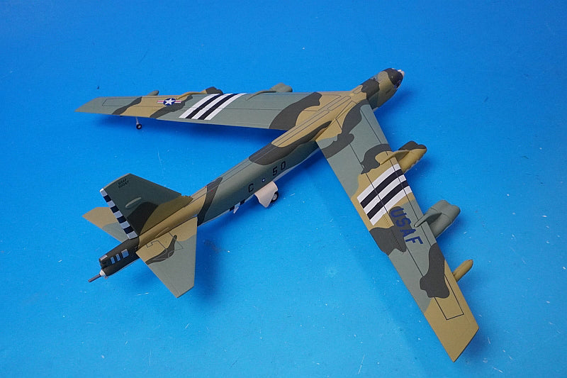 1:200 B-52H Stratofortress US Air Force 410th Bombardment Wing 644th Bombardment Squadron #60-0057 559003 Helpa airplane model