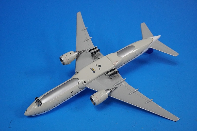 1:400 B777-200ER United N796UA GJUAL1589 Gemini airplane model