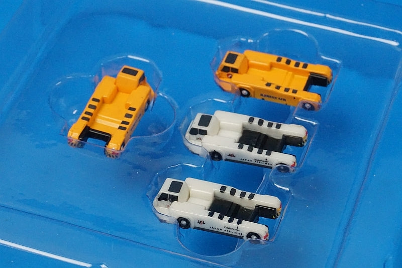 1:400 Goldhofer Aircraft Tug Trashback Tractor Goldhofer Diorama JCGSE007 JC Wings airplane model