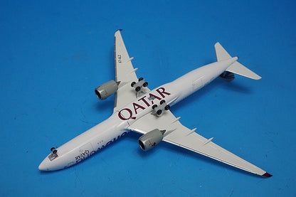 1:500 A350-900 Qatar Airways Oneworld A7-ALZ 533829 Herpa airplane model