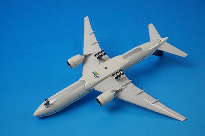 1:400 B777-200ER Continental Airlines N27015 GJCOA1024 Gemini airplane model