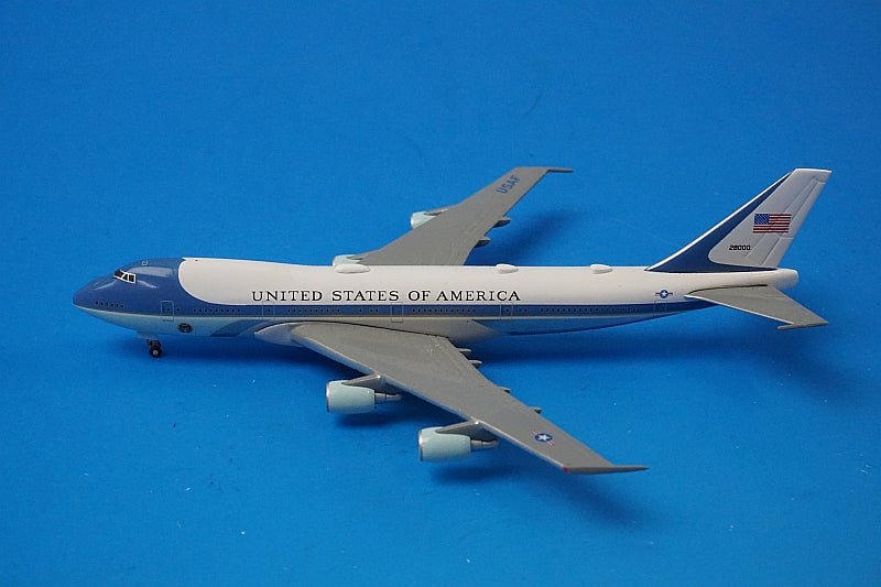 1:500 VC-25A US presidential aircraft Air Force One #82-8000 Andrews Air Force Base 502511-003 Herpa airplane model