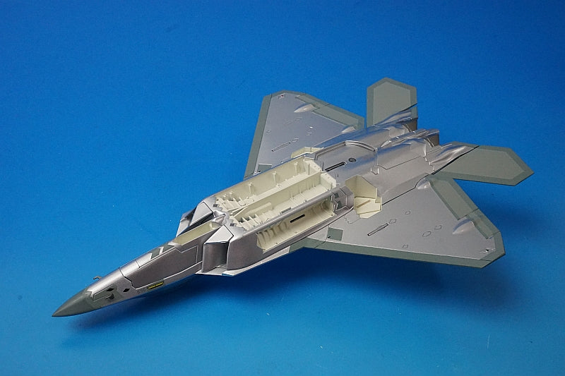 1:72 F-22 Raptor 422nd Test and Evaluation Squadron Chrome Paint HA2823 Hobby Master airplane model