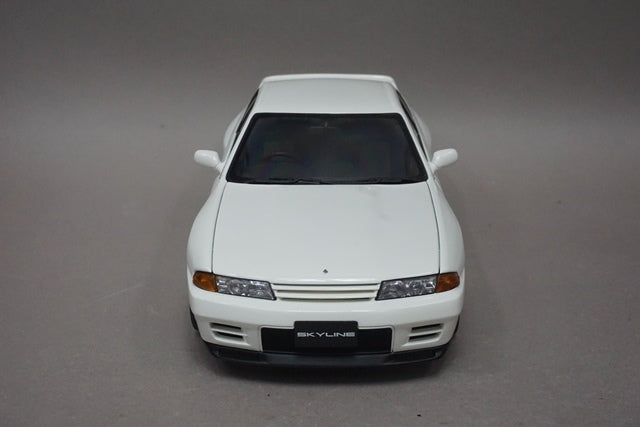 1:18 AUTOart 77342 Nissan Skyline GT-R (R32) Crystal White model car