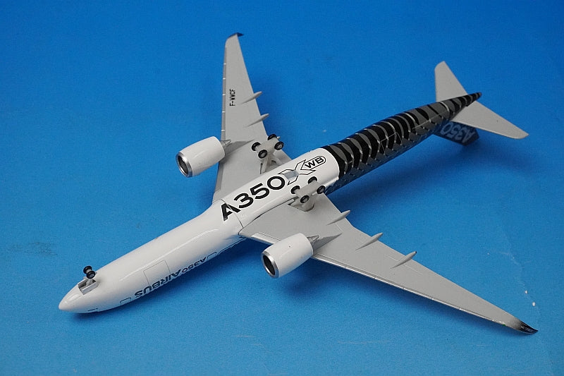 1:500 A350-900 Airbus House Color Carbon Paint F-WWCF 528801 Herpa