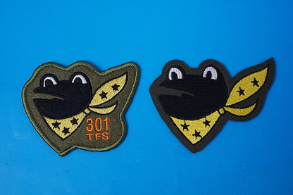 Patch JASDF 301st Squadron Frog 2 piece set without hook and loop