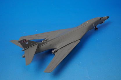 1:200 B-1B USAF 184th Bomber Wing 127th Bomber Squadron McConnell Base 559263 Herpa