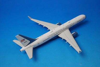 1:200 C-32A USN United States Air Force Andrews #99-0004 G2AFO1280 Gemini airplane model