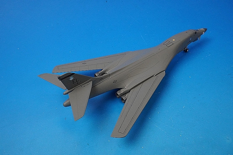 1:200 B-1B Lancer USAF 34th Bomb Wing Thunderbirds Ellsworth Air Force Base #86-0115 558679 Herpa airplane model
